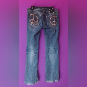 Women's Miss me peace Sign Embellishments Siz 32 Like New